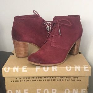 EUC TOMS Lunata Lace-Up